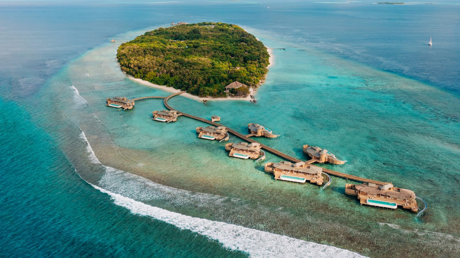 Private Ocean Islands Soneva Fushi Island Aerial 1600x900